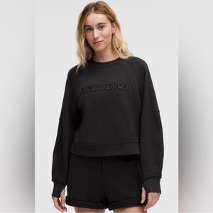 lululemon athletica Women's Classic Black crewneck